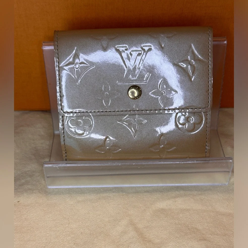 Louis Vuitton Yellow verni conpact wallet